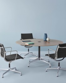 Eames Universal base