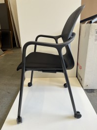 Keyn chair  |  Castor base